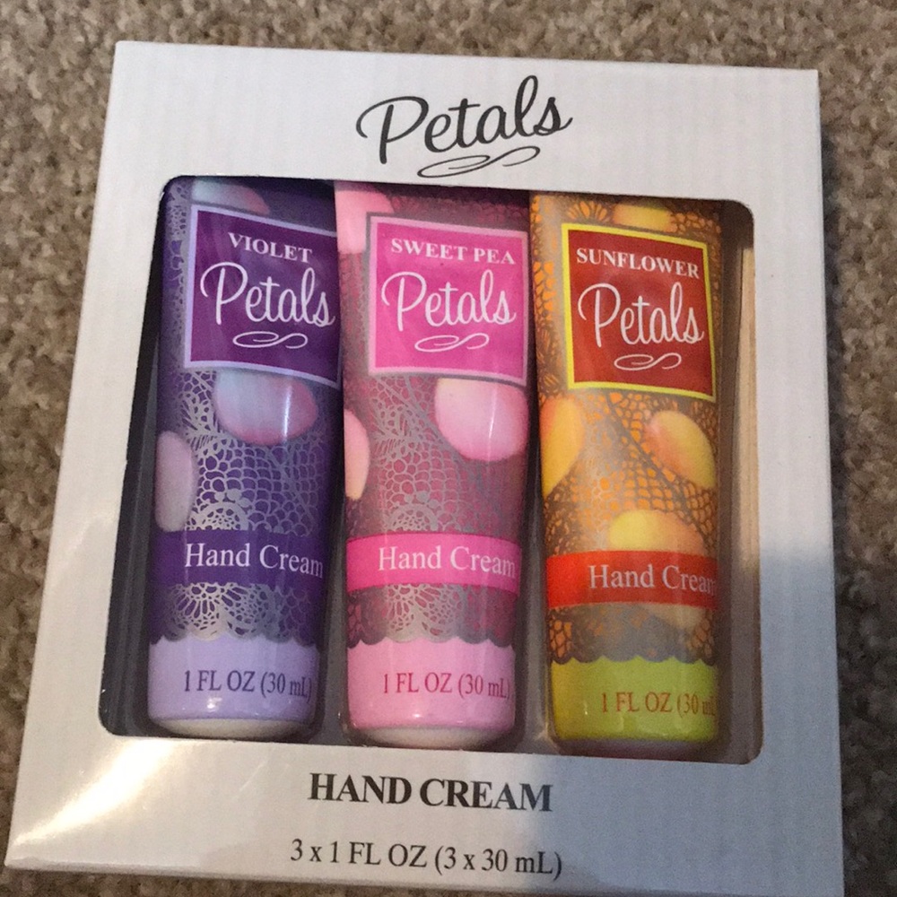 2/$9 Petals and cream Violet, sweet pea, sunflower